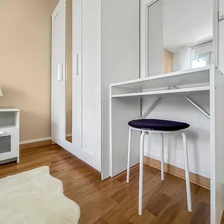 Lumineux Avec Balcons Et Parking Prive 아파트 *