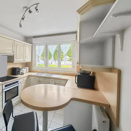 아파트 Lumineux Avec Balcons Et Parking Prive